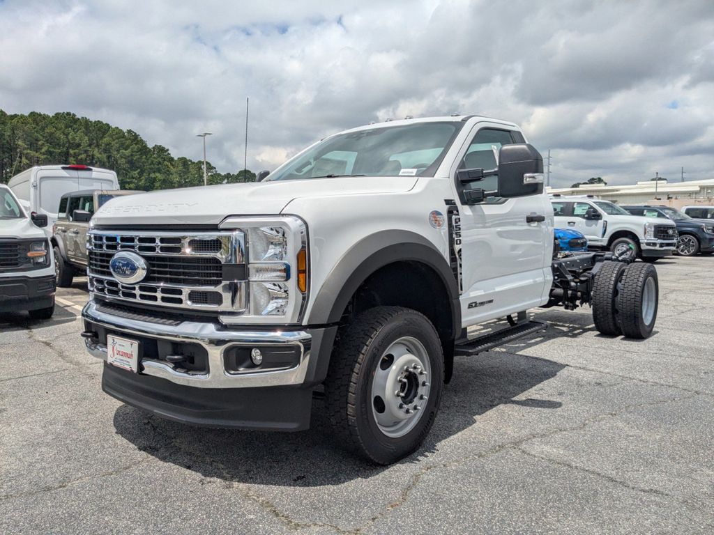 2025 Ford F-550 Chassis XL