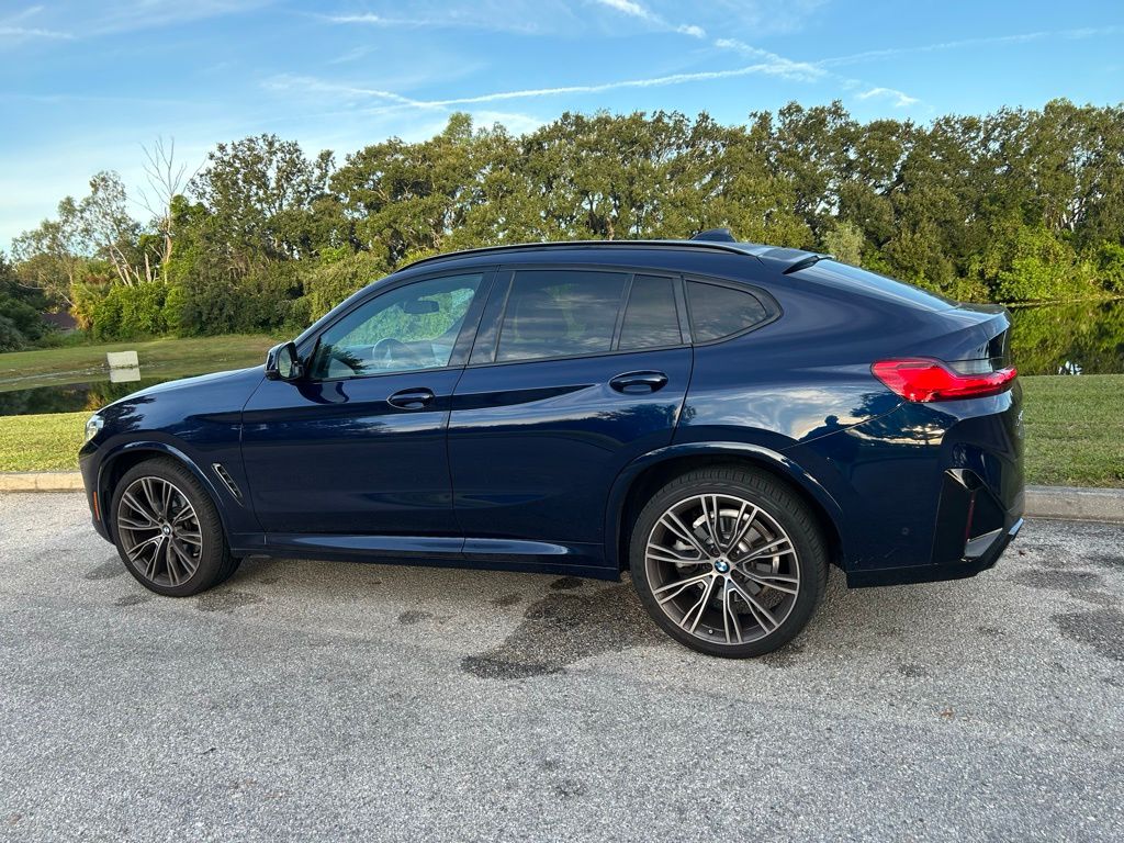 Thumbnail: 2023 BMW X4 - 3