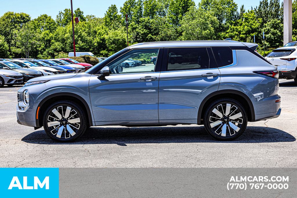 Used 2025 Silver Mitsubishi SEL/MT Certified/7 Seats image 9