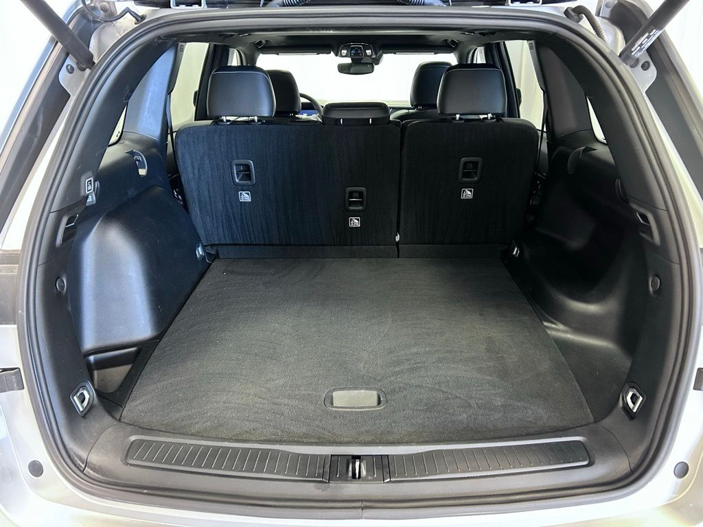 used 2024 Jeep Grand Cherokee car, priced at $36,887