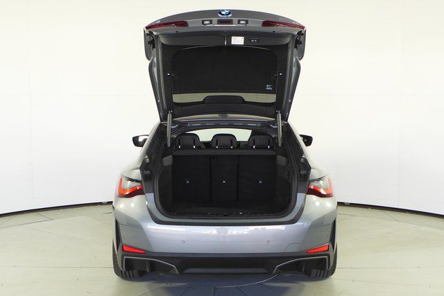 2023 BMW i4 eDrive40 10