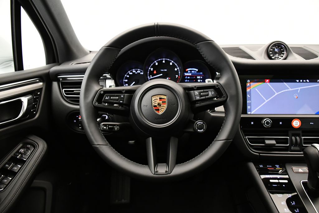 Thumbnail: 2026 Porsche Macan - 26