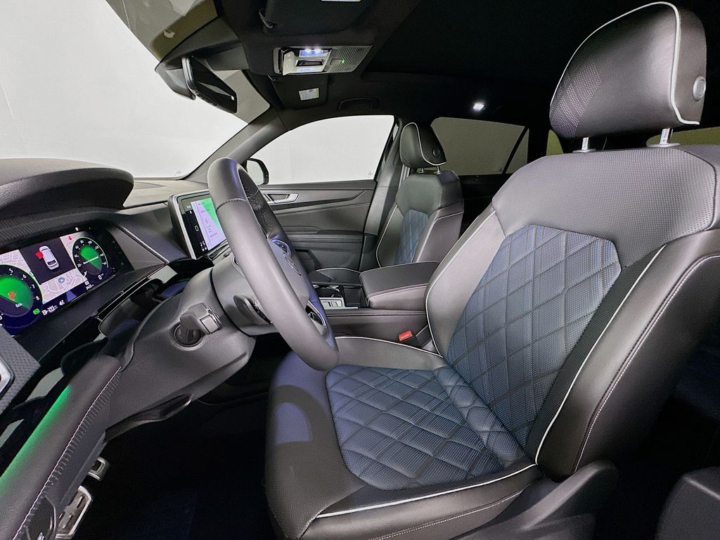 Thumbnail: 2025 Volkswagen Atlas - 21