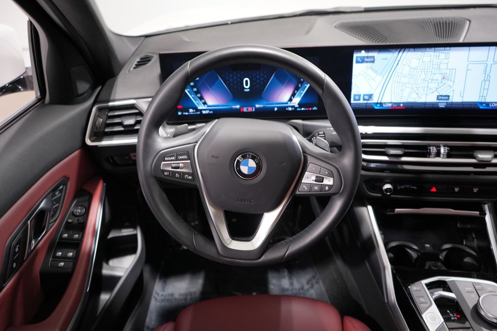 Thumbnail: 2024 BMW 3 Series - 10