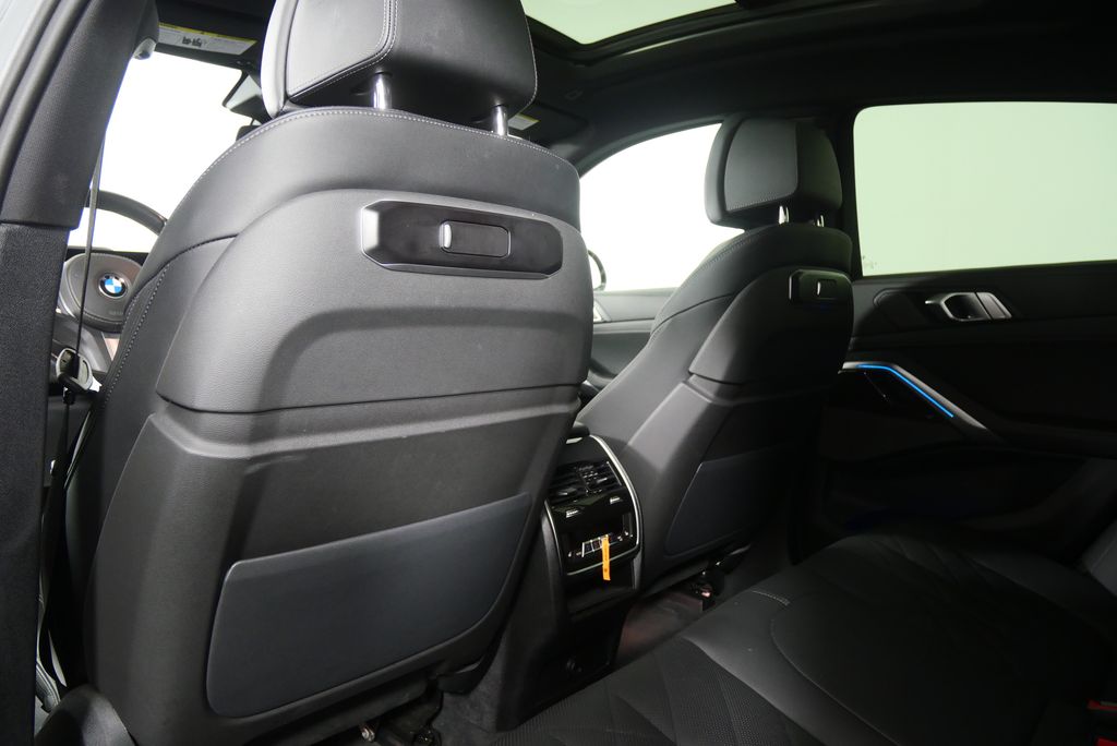 Thumbnail: 2025 BMW X6 - 20
