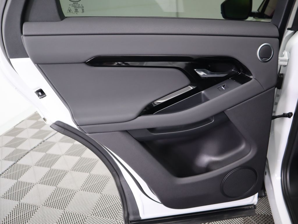 2024 Land Rover Range Rover Evoque Dynamic 27