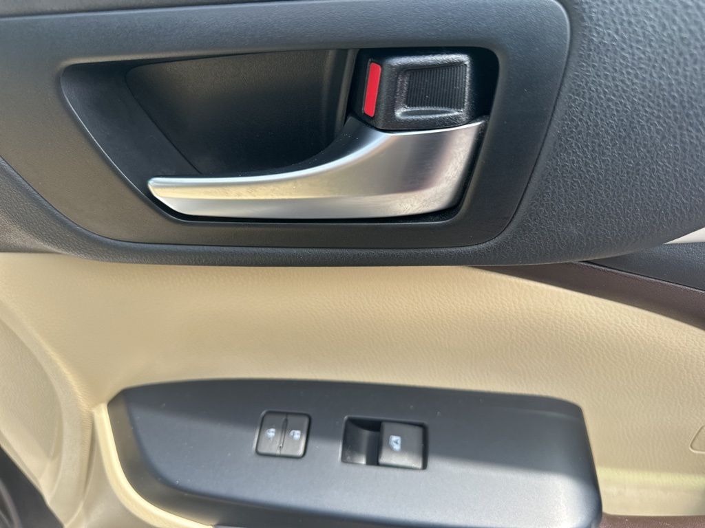 2019 Predawn Gray Mica Toyota Highlander XLE FWD SUV