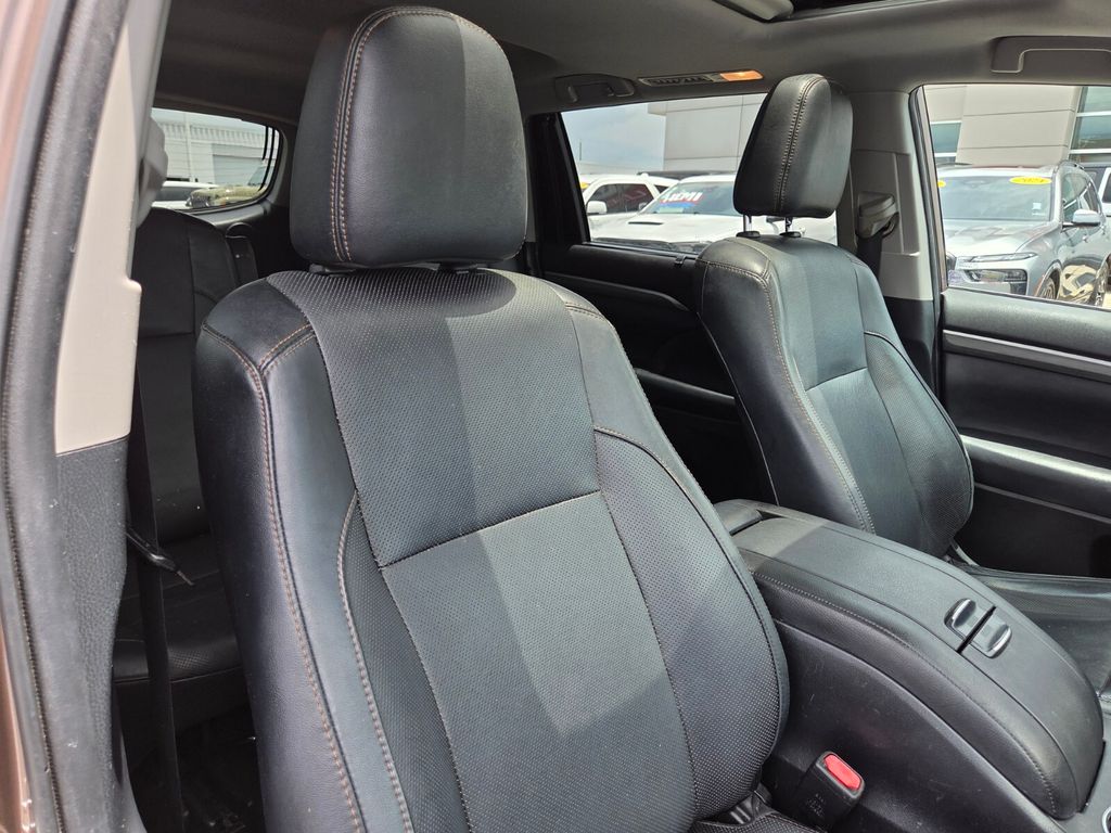 Used 2019 Toyota Highlander SUV