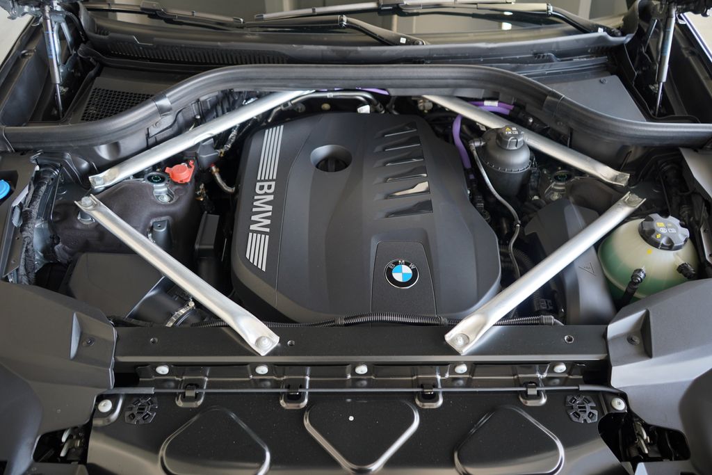 Thumbnail: 2026 BMW X7 - 22