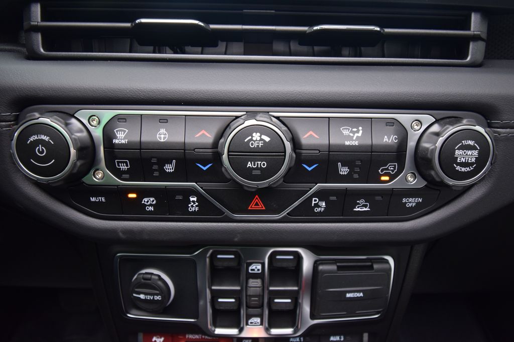 new 2025 Jeep Wrangler car, priced at $82,668