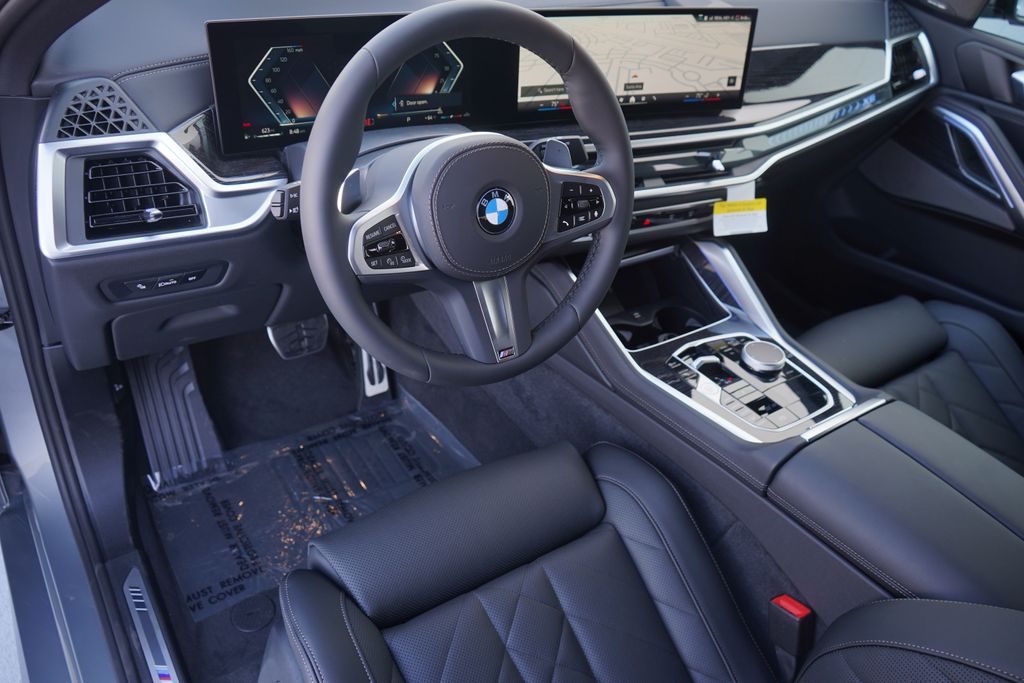 2025 BMW X6 xDrive40i 12