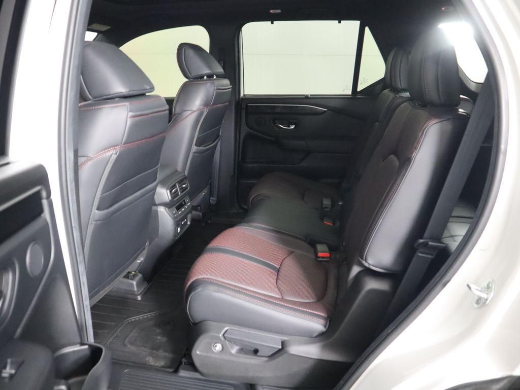 Thumbnail: 2025 Honda Pilot - 21