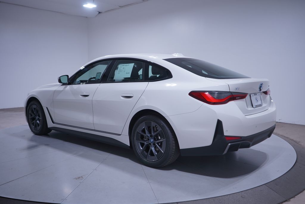 Thumbnail: 2023 BMW i4 - 3
