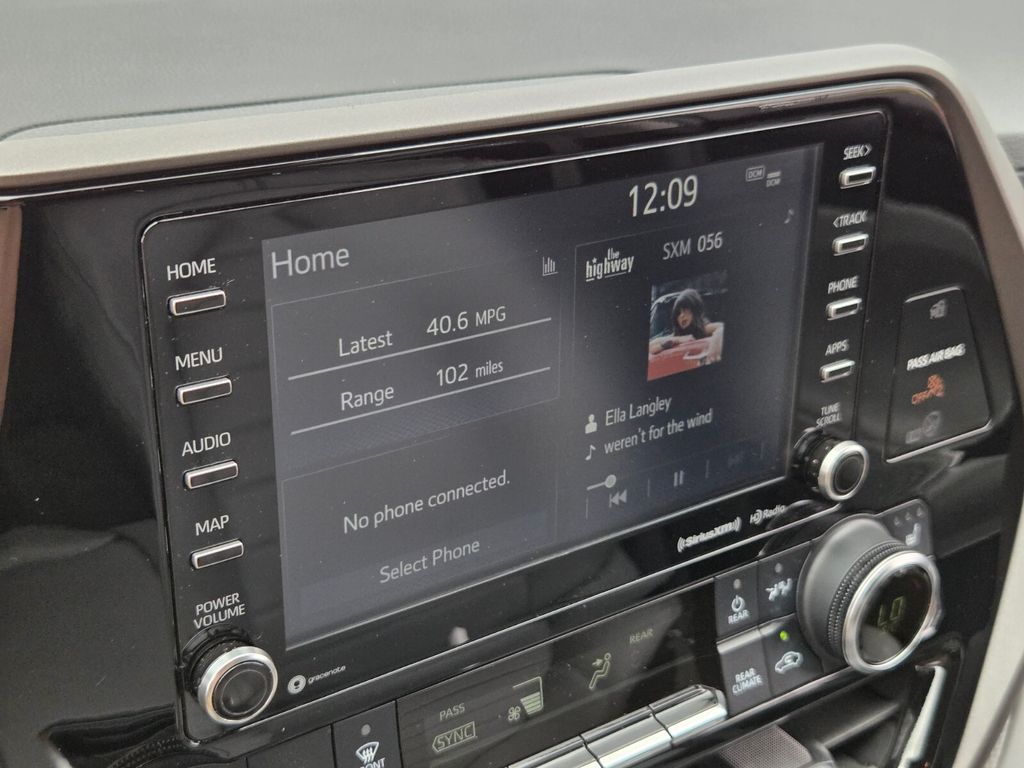 Used 2022 Toyota Highlander Hybrid SUV