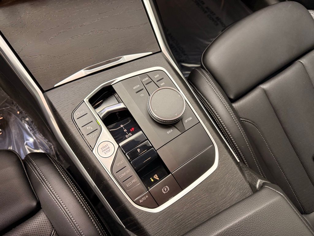 Thumbnail: 2023 BMW 3 Series - 18