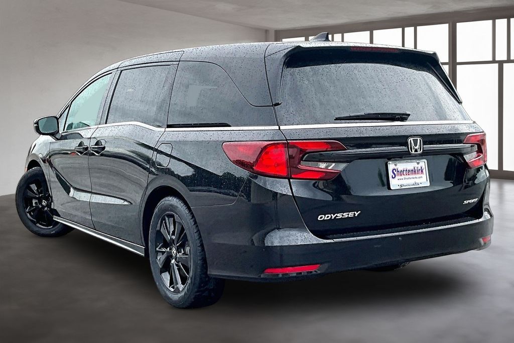 Used 2024 Honda Odyssey Van