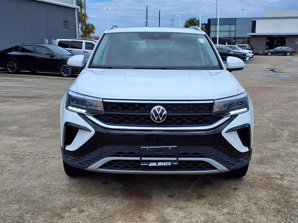 2023 Volkswagen Taos 1.5T SE White at DeMontrond Auto Country