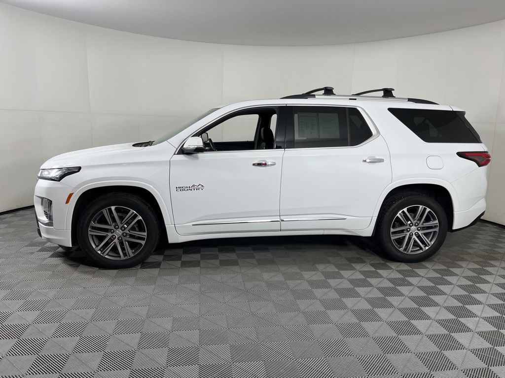 Thumbnail: 2023 Chevrolet Traverse - 2