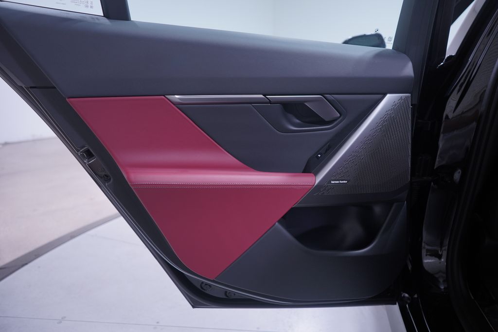 2024 BMW i5 eDrive40 15