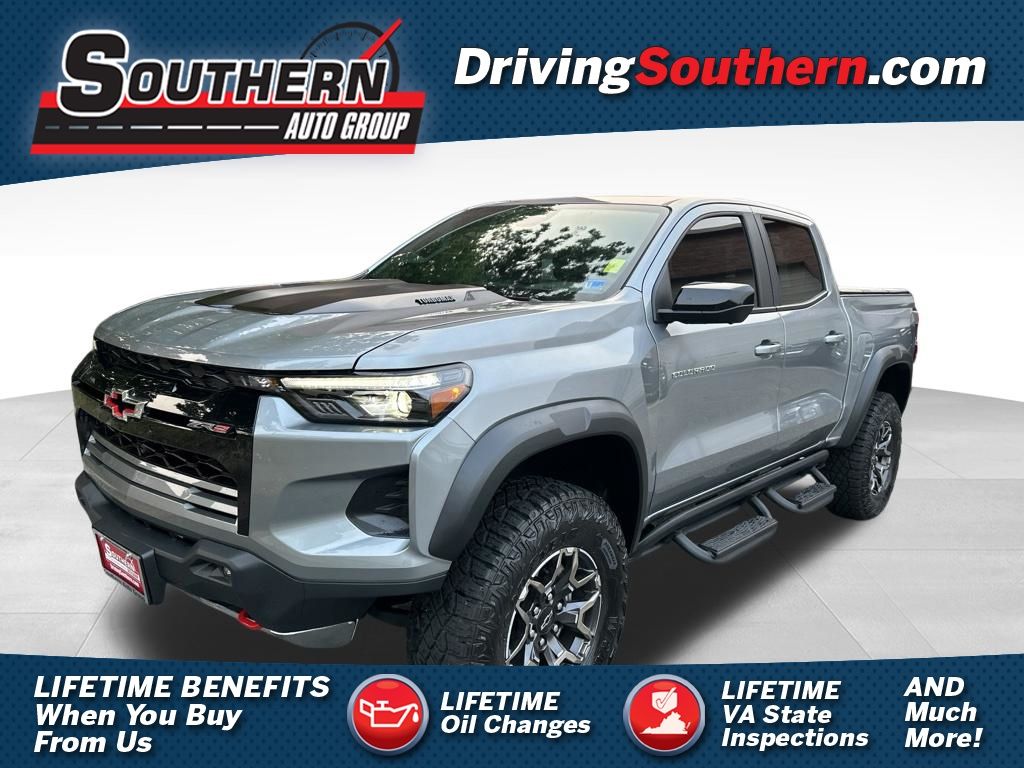 Sterling Gray Metallic 2026 Chevrolet Colorado Pickup Truck Four-Wheel Drive 8-Speed Automatic