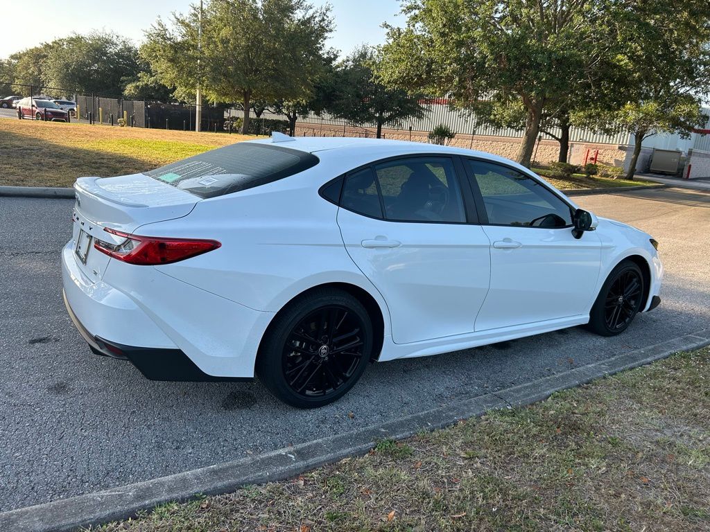 2025 Toyota Camry SE 5