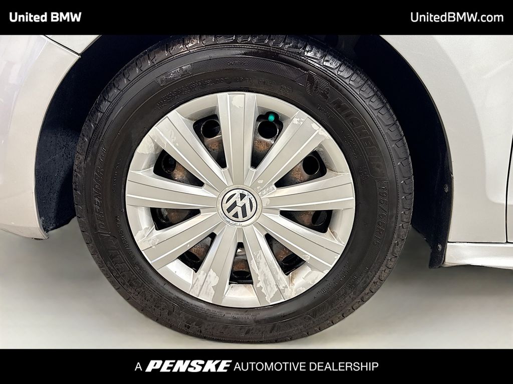 Thumbnail: 2014 Volkswagen Jetta - 2