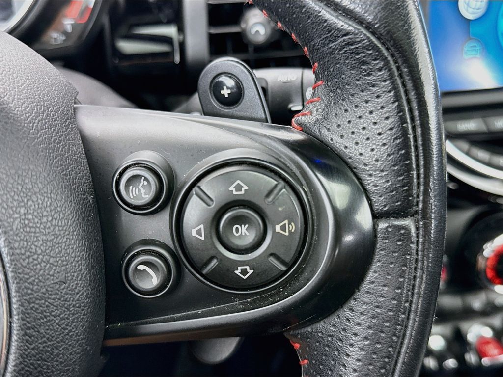 Used 2019 Green MINI Signature image 12