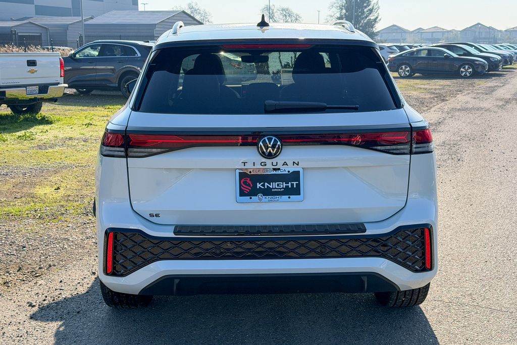 New 2026 White Volkswagen 2.0T SE R-Line Black image 9