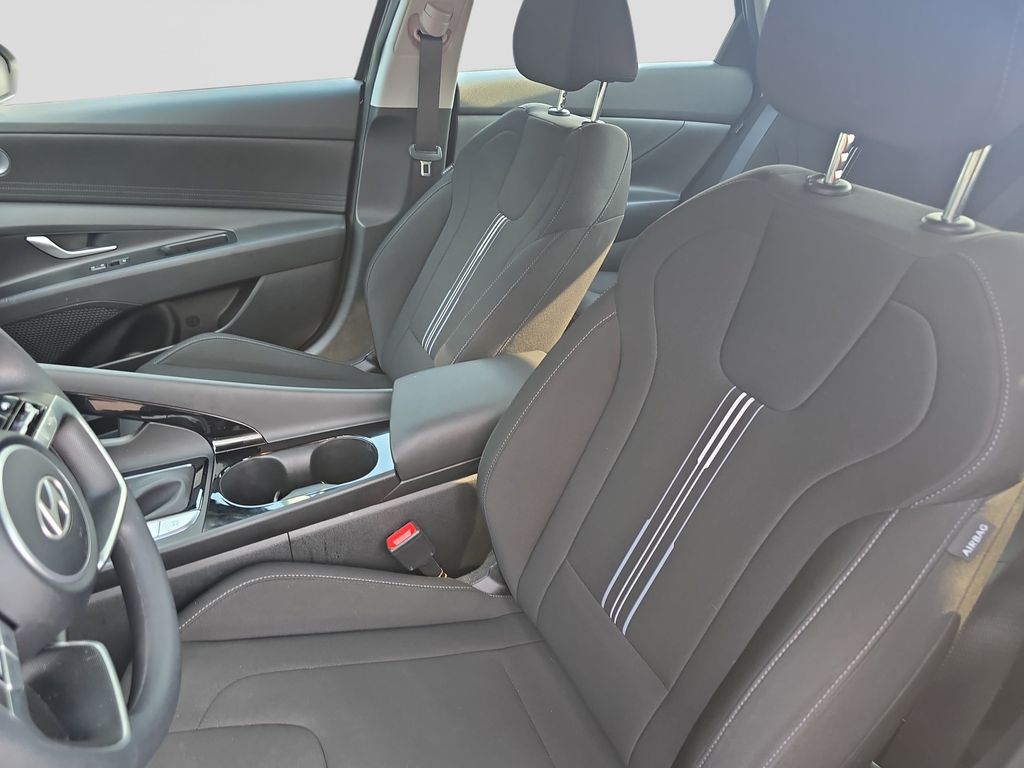 Used 2026 Hyundai Elantra Hybrid Sedan
