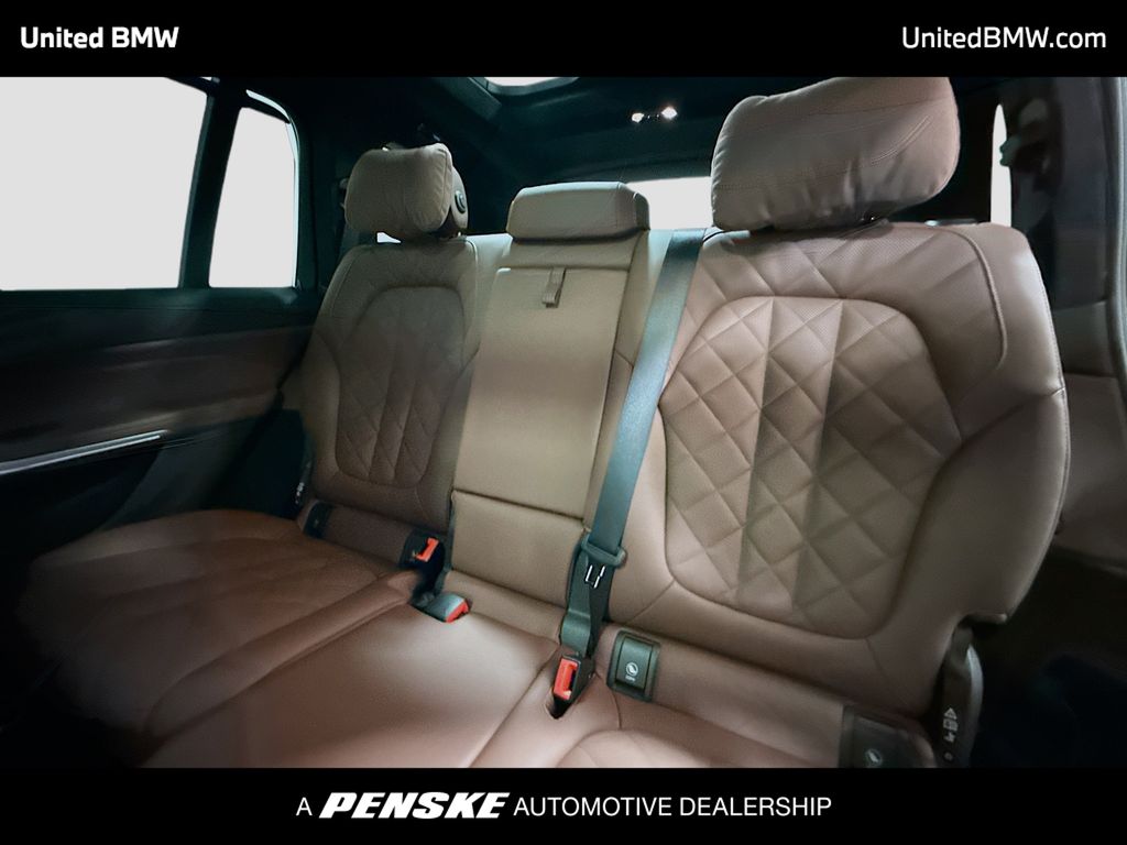 Thumbnail: 2024 BMW X7 - 13