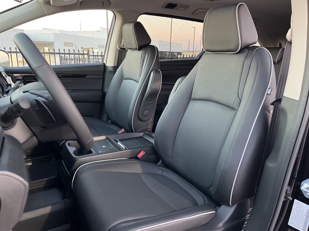 Thumbnail: 2026 Honda Odyssey - 13