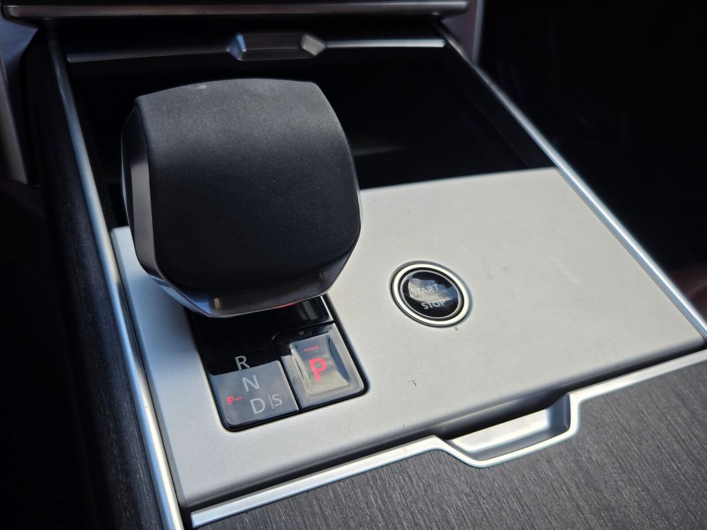 2025 Land Rover Range Rover - $103,875