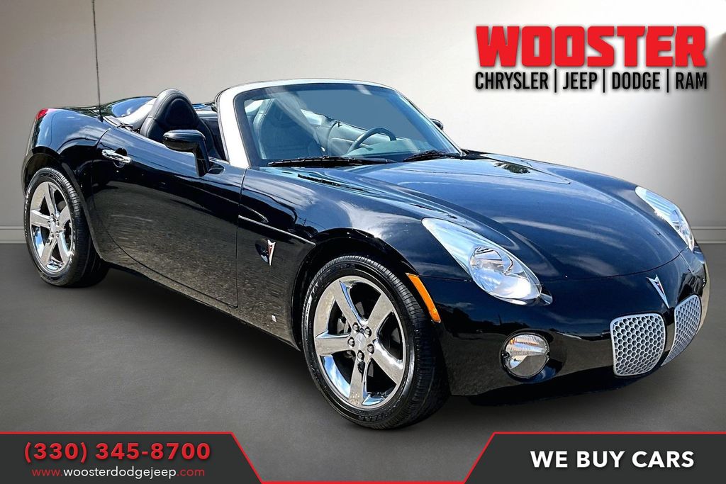 Mysterious (Black) 2006 Pontiac Solstice Roadster Convertible Rear-Wheel Drive 5-Speed Manual