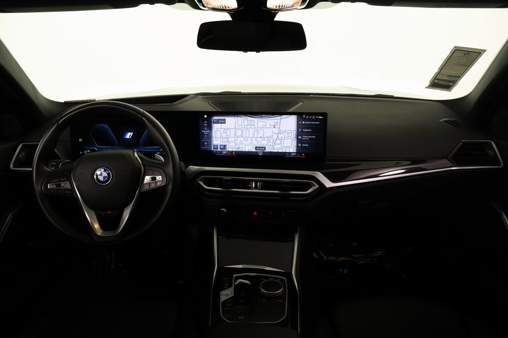 Thumbnail: 2024 BMW 3 Series - 8