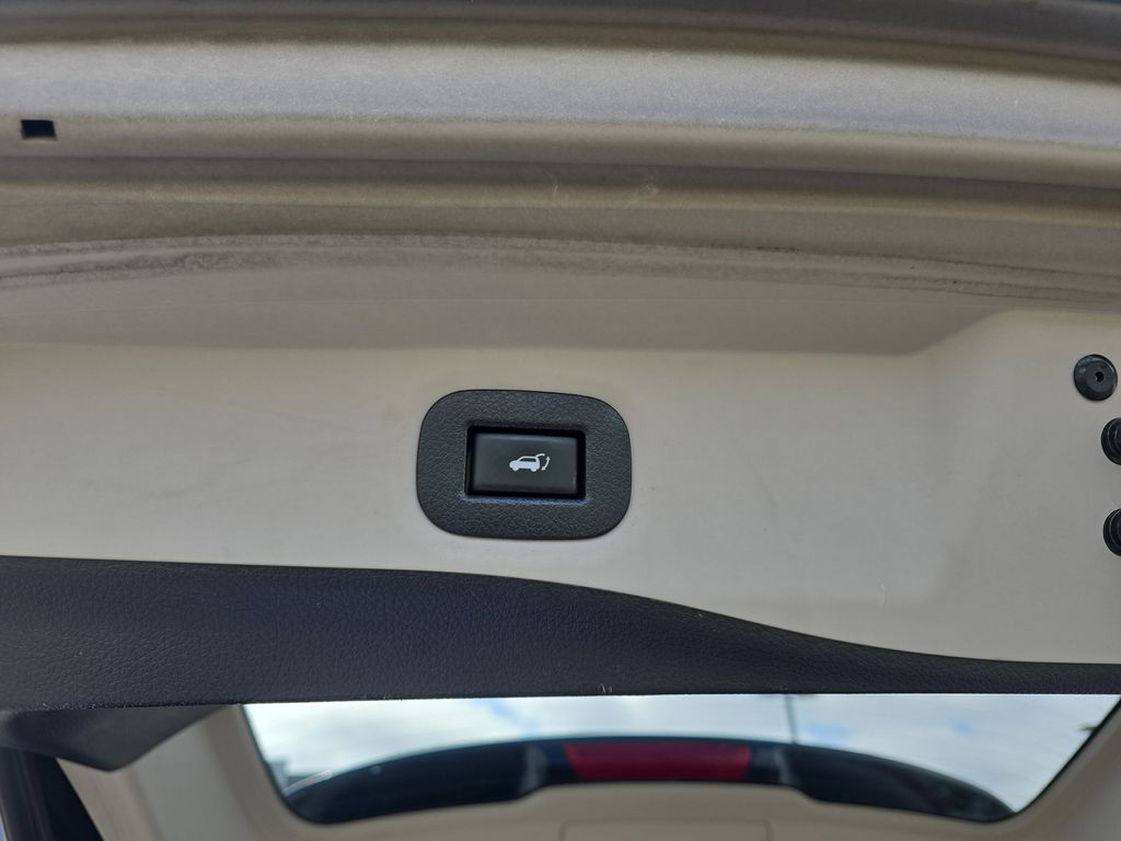 2017 Magnetic Black Nissan Rogue SV AWD SUV