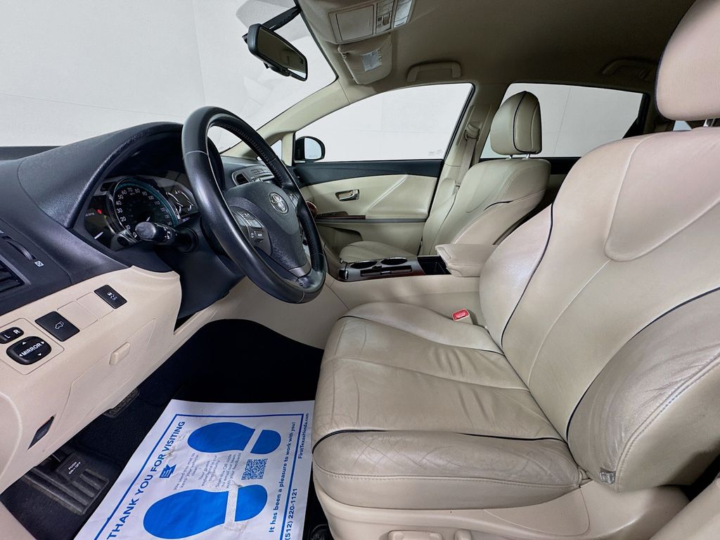 Used Car 2009 Toyota Venza  Base For Sale Under $10,000 In Austin, Texas