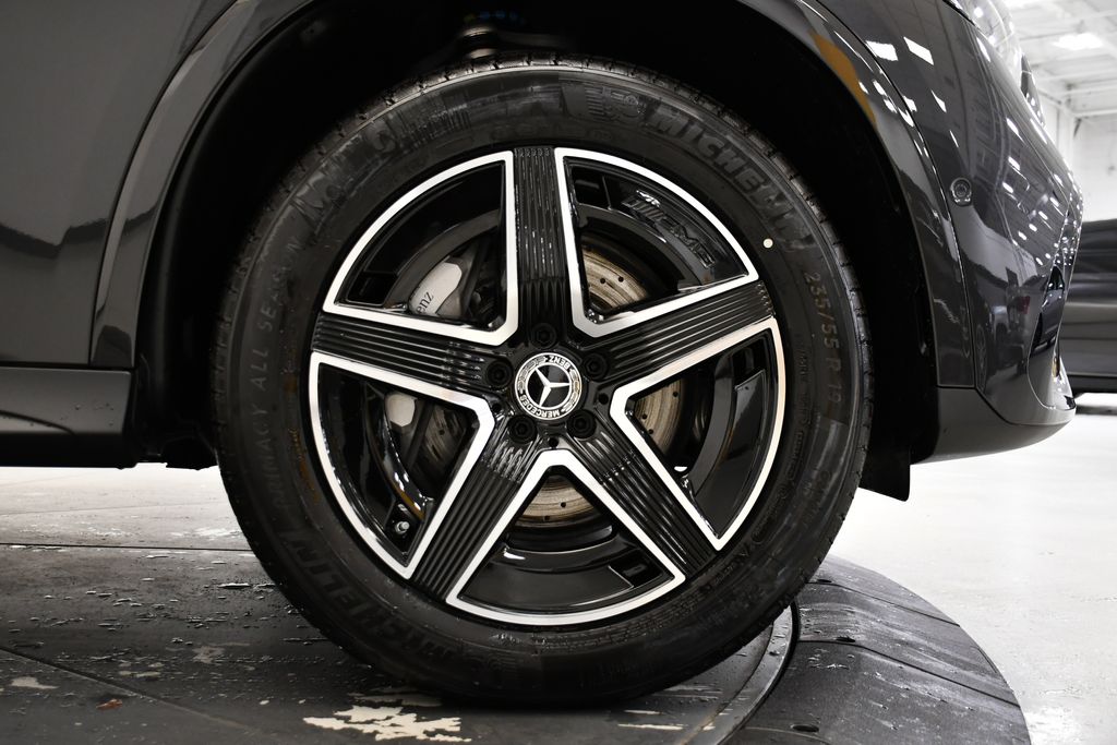 Thumbnail: 2026 Mercedes-Benz GLC - 16