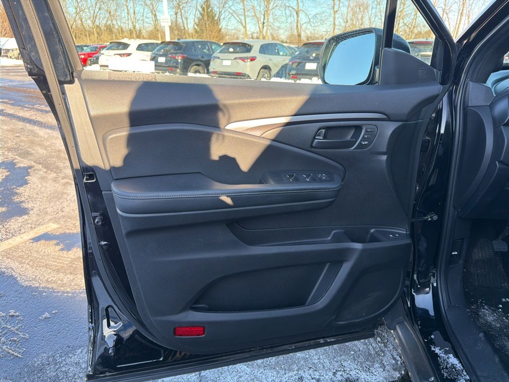 Thumbnail: 2023 Honda Passport - 19