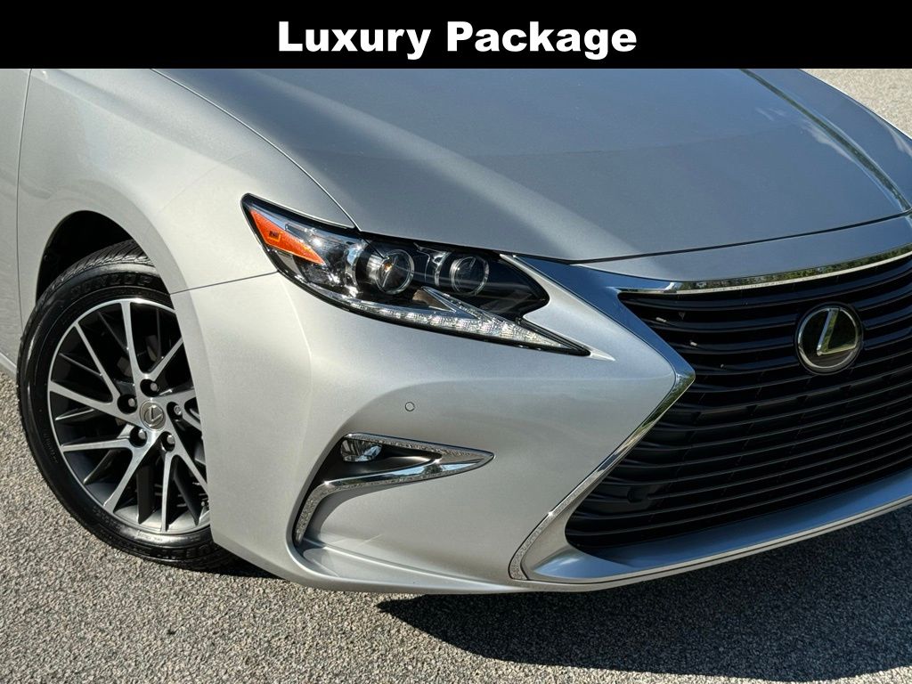 2017 Lexus ES 350 5