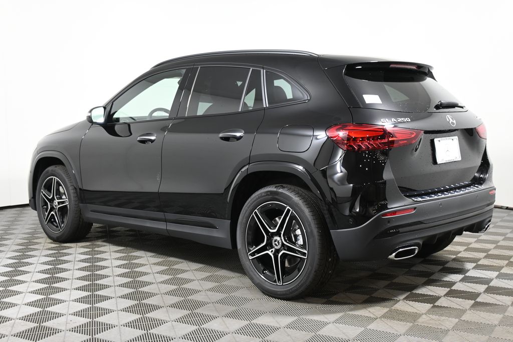 2025 Mercedes-Benz GLA 250 4MATIC 5