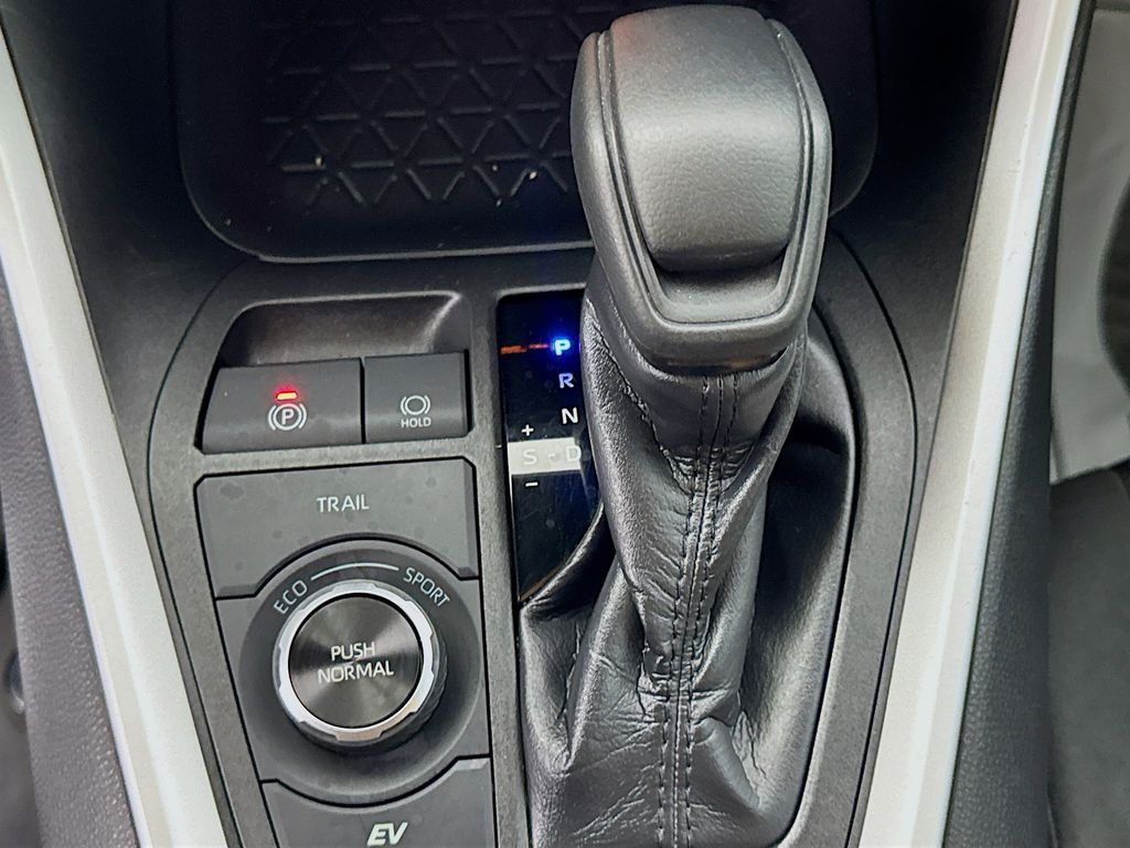 Used Car 2020 Toyota Rav4 Hybrid  Xle For Sale Under $25,000 In Austin, Texas