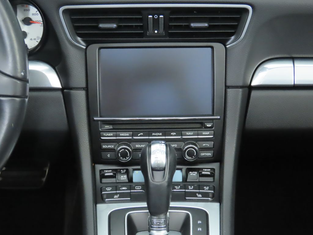 2014 Porsche 911 Carrera 4S 24