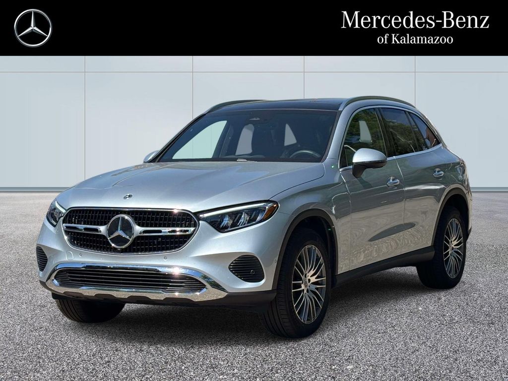 2026 Mercedes-Benz GLC 300 4MATIC