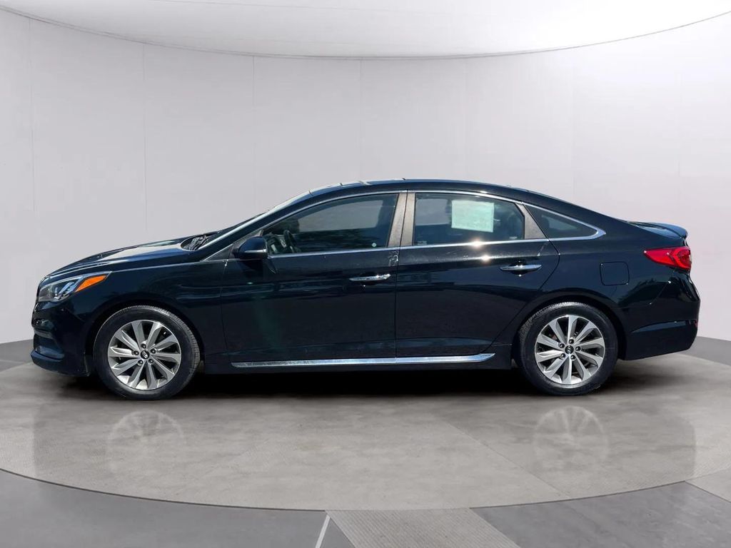 Used 2017 Phantom Black Hyundai Sport image 2