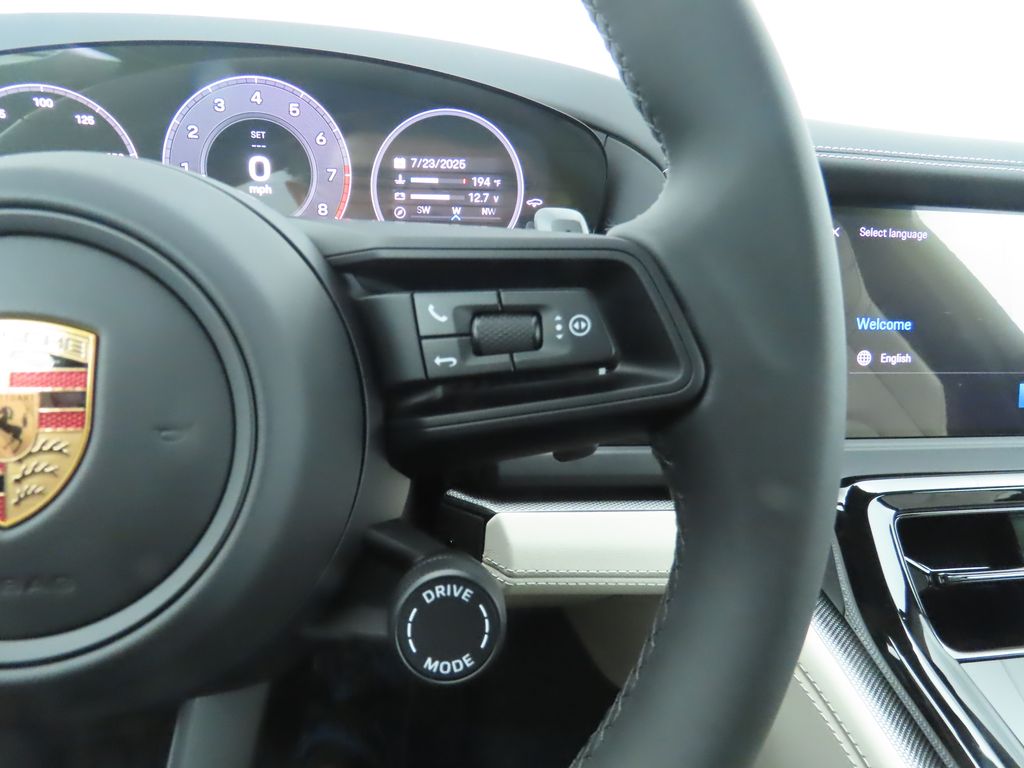 Thumbnail: 2025 Porsche Panamera - 16