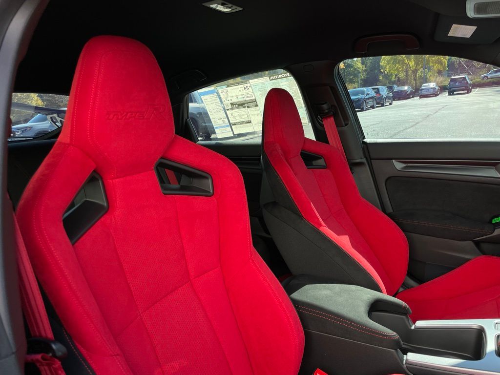 Thumbnail: 2025 Honda Civic - 32