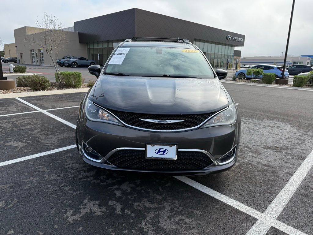 Thumbnail: 2017 Chrysler Pacifica - 2