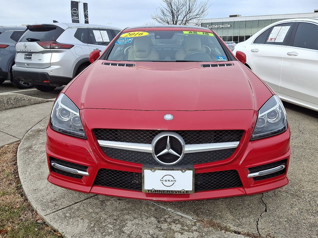 Thumbnail: 2016 Mercedes-Benz SLK - 2