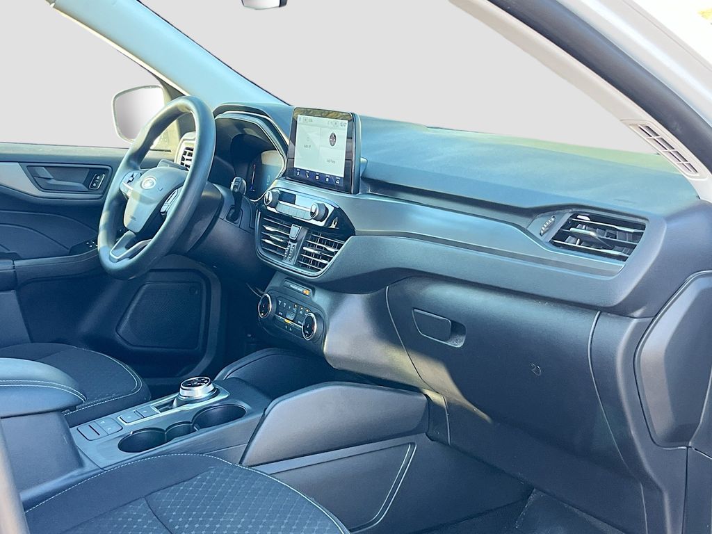 Used 2025 White Ford Active image 26