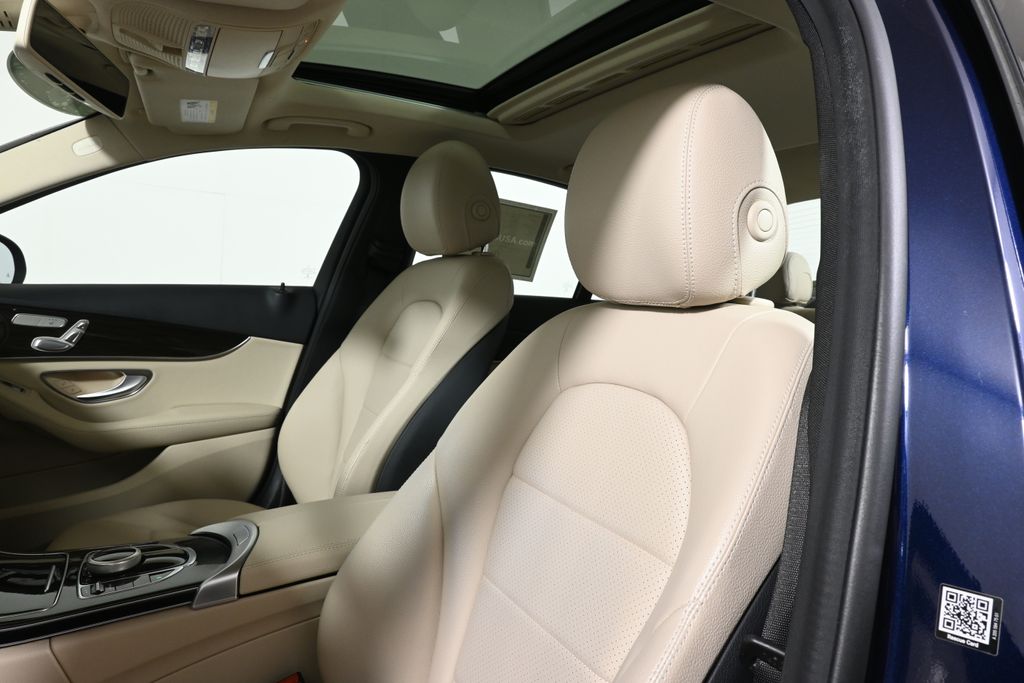 Thumbnail: 2019 Mercedes-Benz C-Class - 16